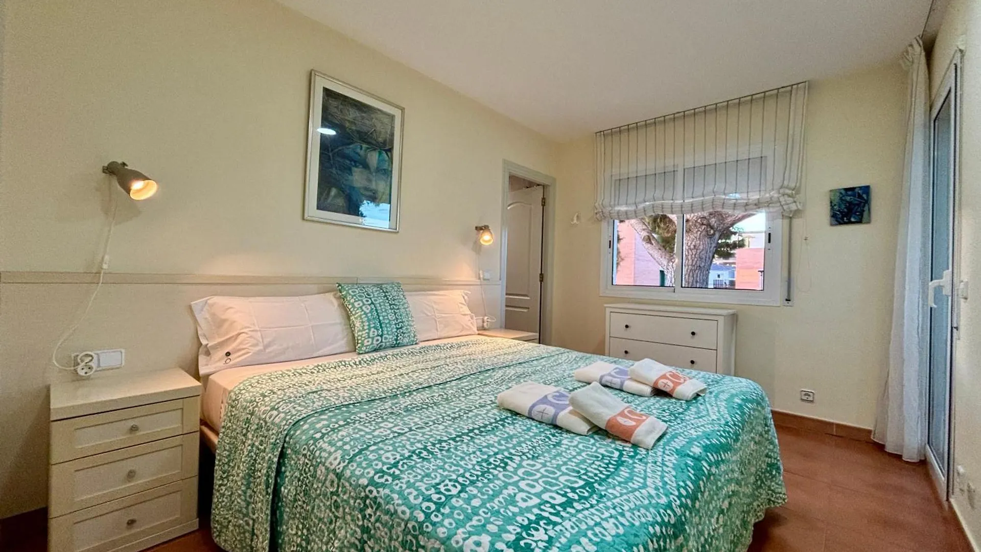 Apartamentos Plus Costa Brava Pals Spain