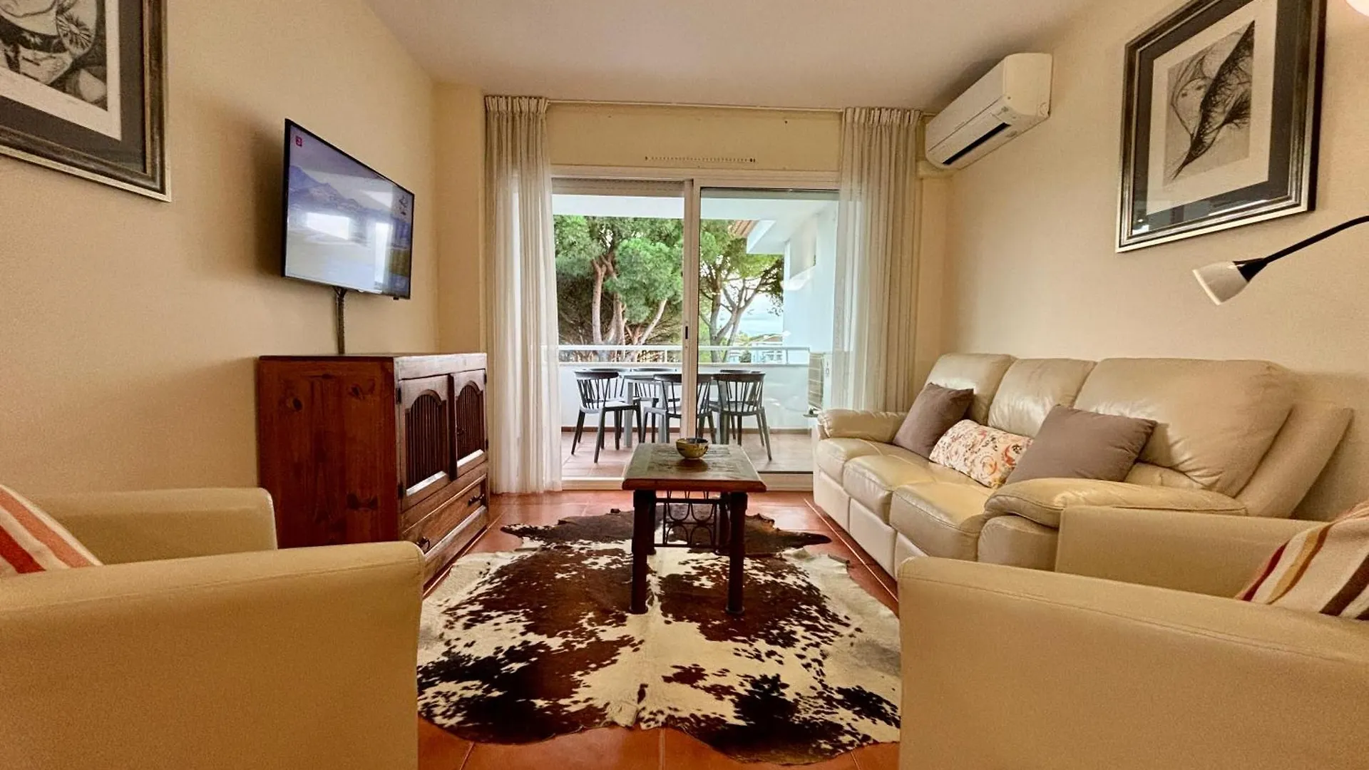 Apartamentos Plus Costa Brava Pals Spain
